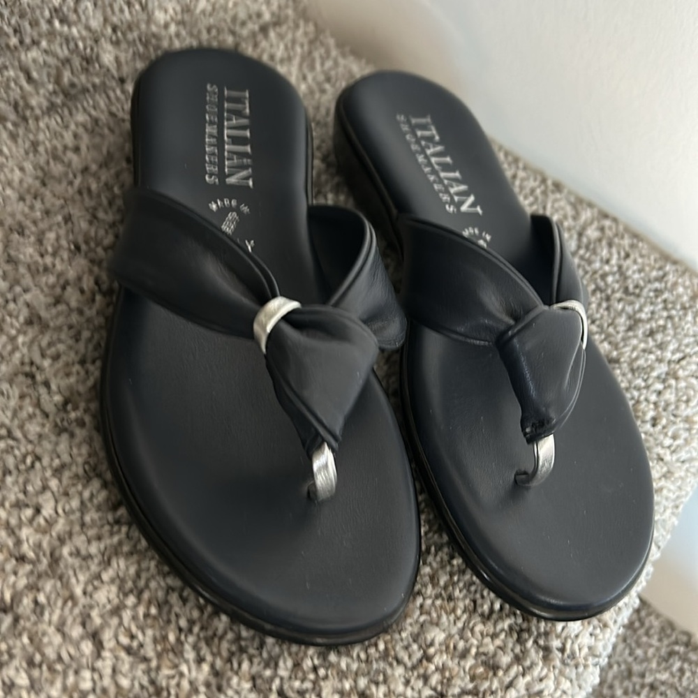 Italian Shoemakers Low Wedge Sandals - Picture 6 of 11